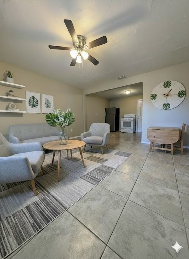 14912 Pinecrest Rd - Photo 3 of 15