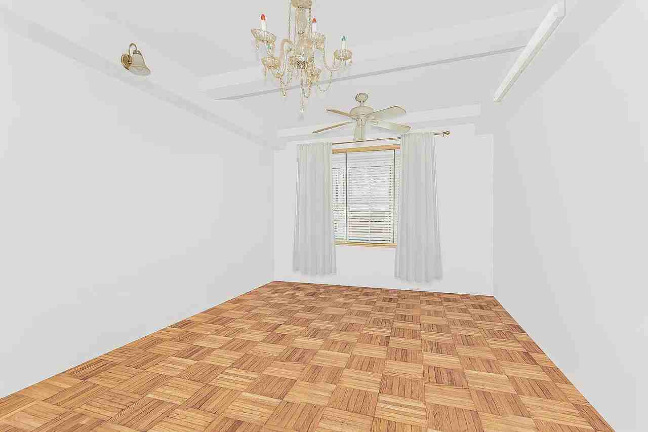 2055 Saint Raymond Ave #1F - Photo 3 of 4