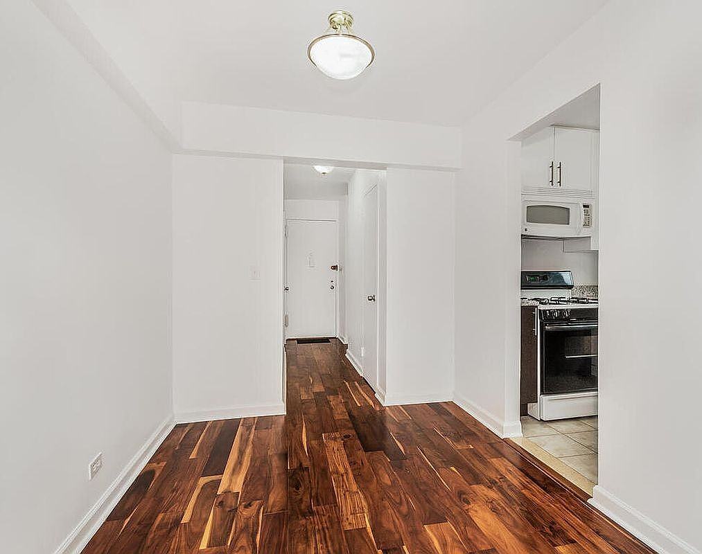 3215 Arlington Ave #7F - Photo 4 of 11