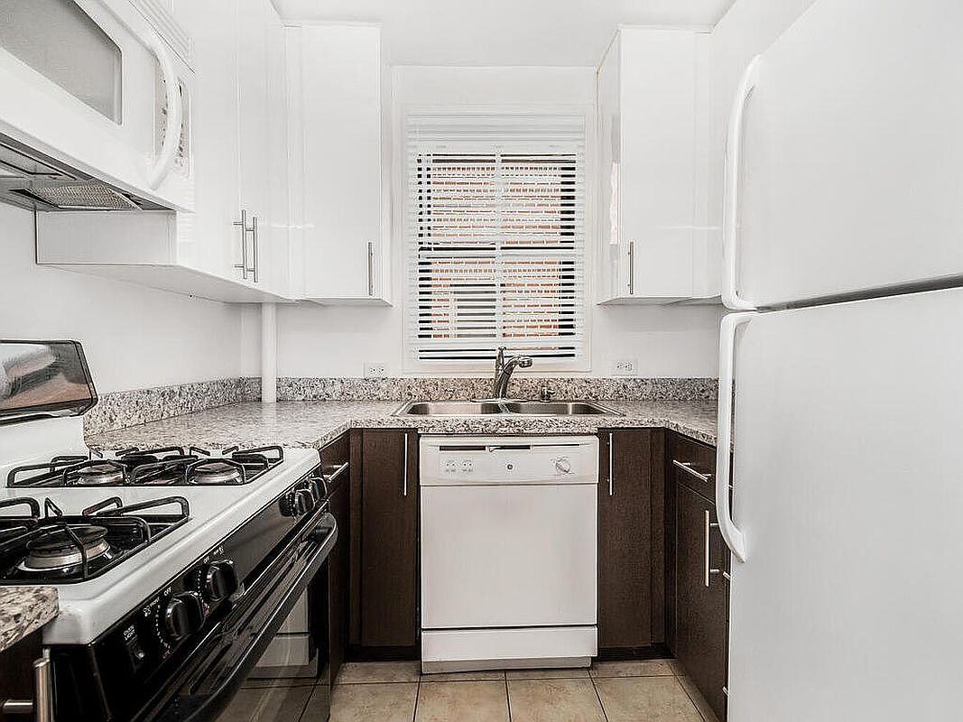 3215 Arlington Ave #7F - Photo 7 of 11