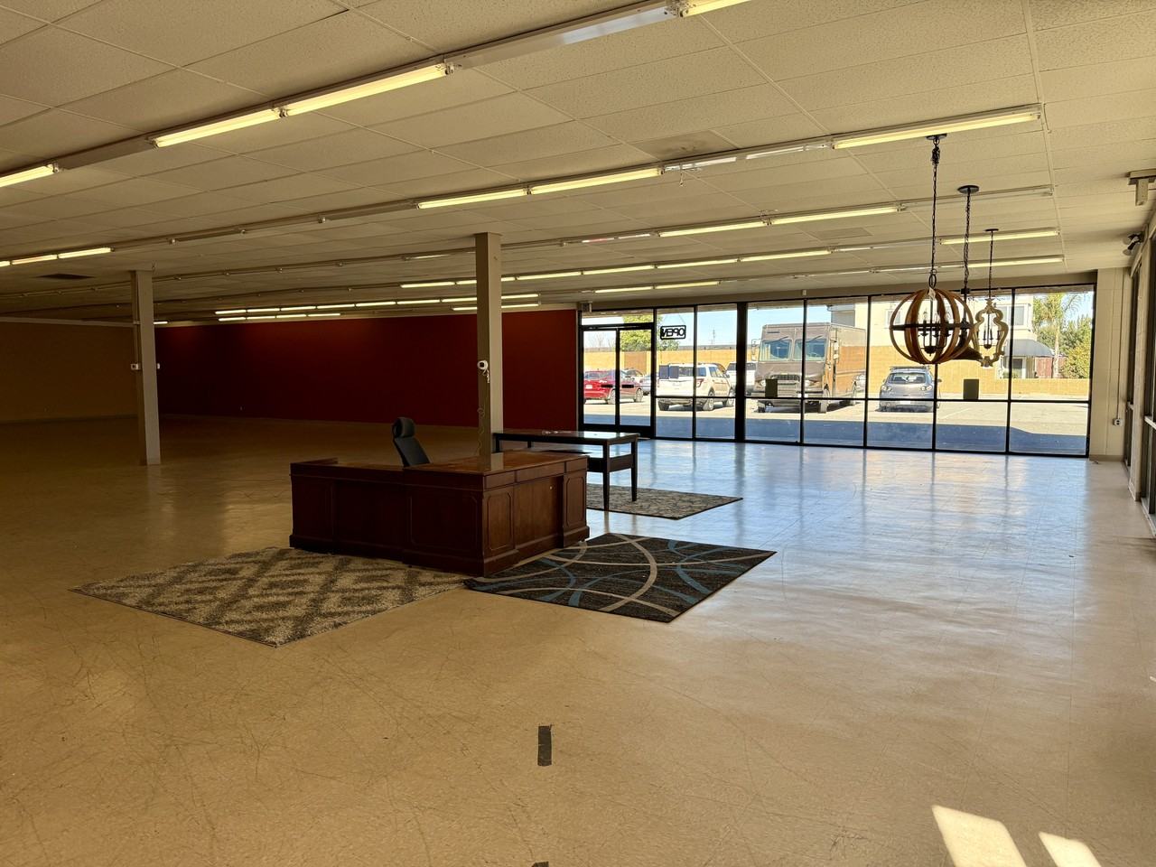 1135 N Main St - Photo 5 of 23