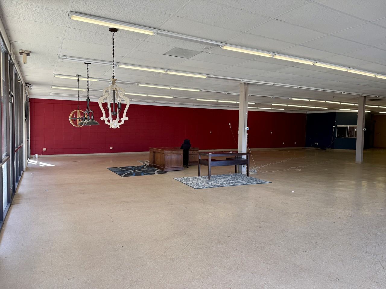 1135 N Main St - Photo 7 of 23