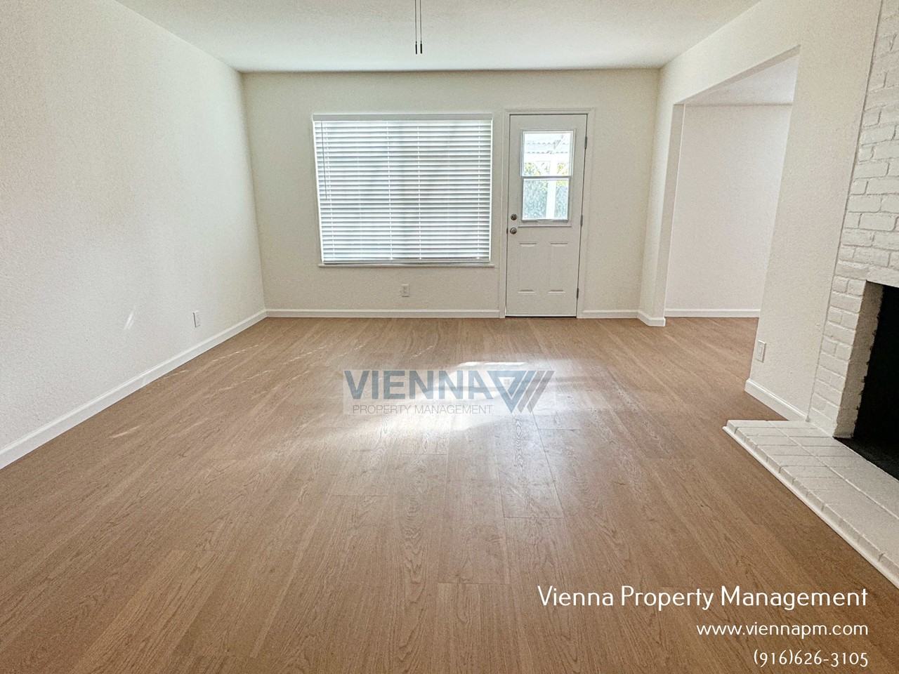 1133 Amberwood Rd - Photo 6 of 22