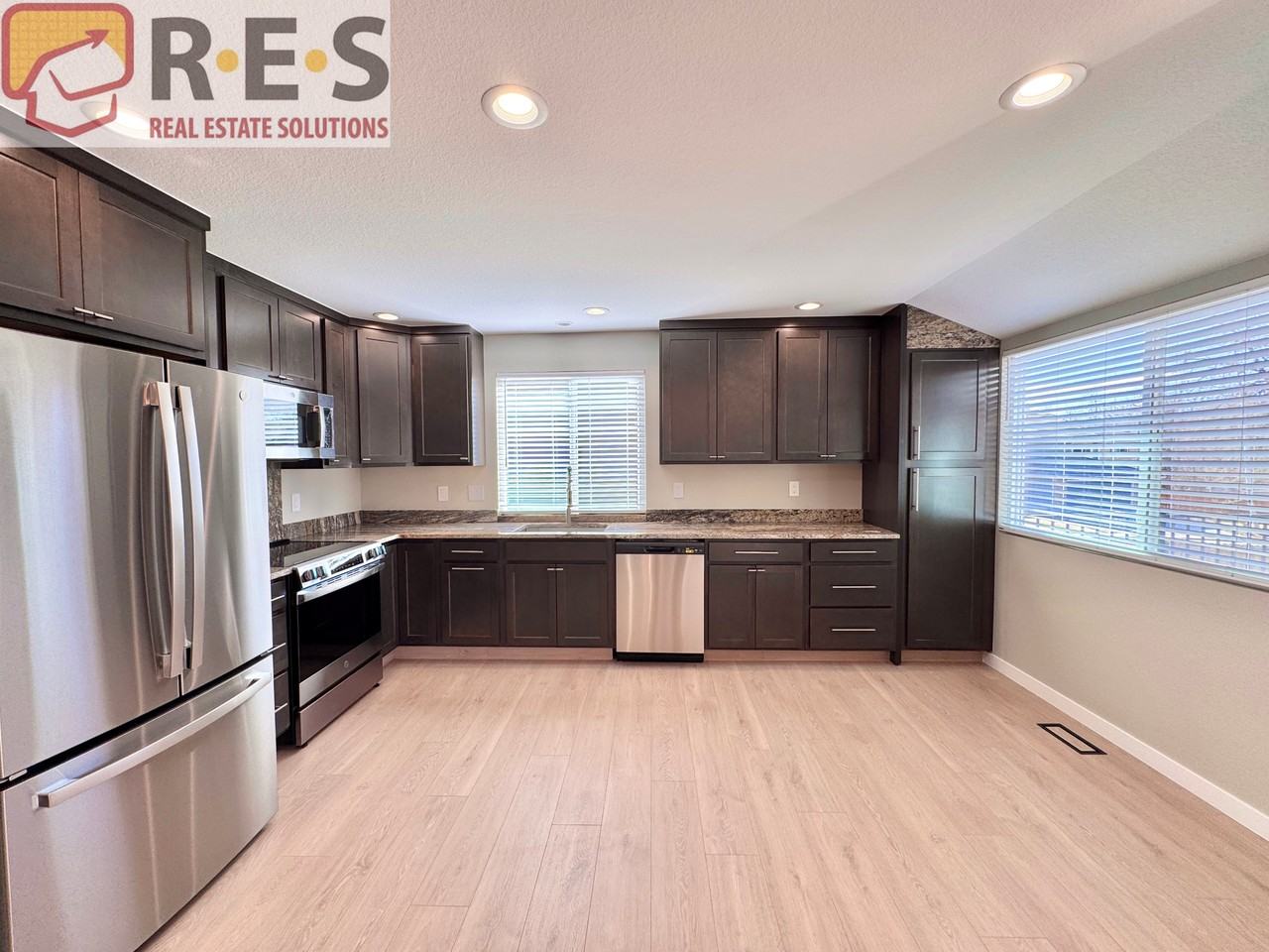 7731 S Spruce St - Photo 3 of 25