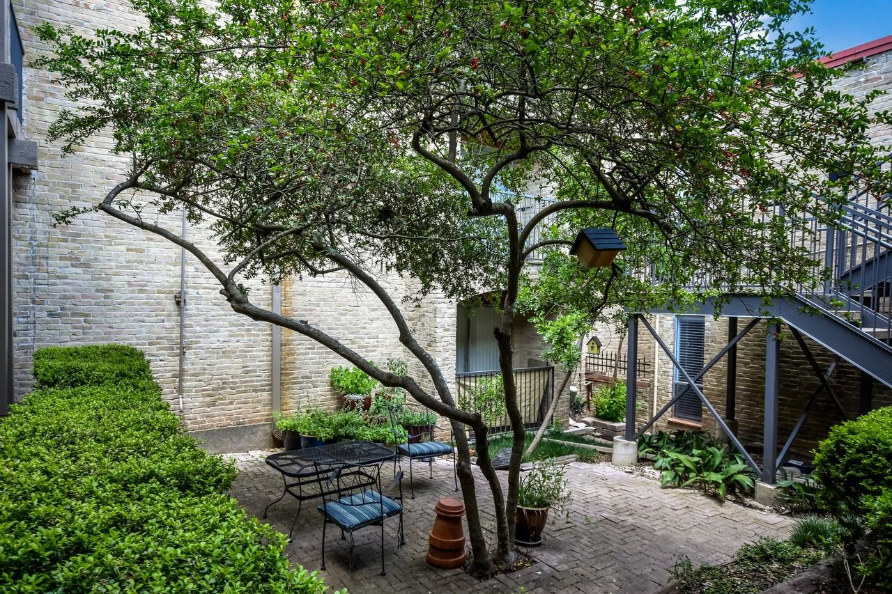 3431 N Hills Dr - Photo 5 of 31