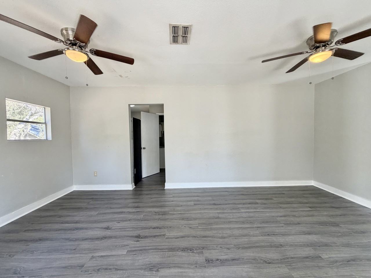 506 Park Way - Photo 3 of 23