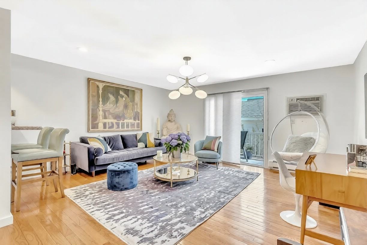 302 5th Ave - Photo 6 of 19