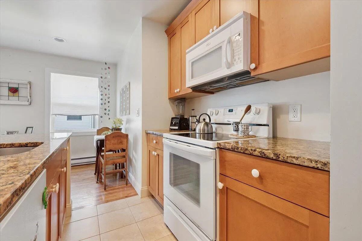 205 2nd Ave - Photo 2 of 11