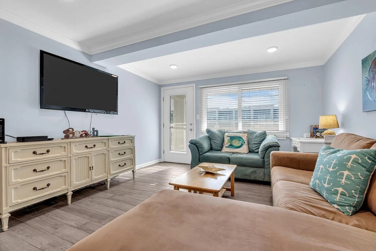 438 Highwayn - Photo 5 of 17