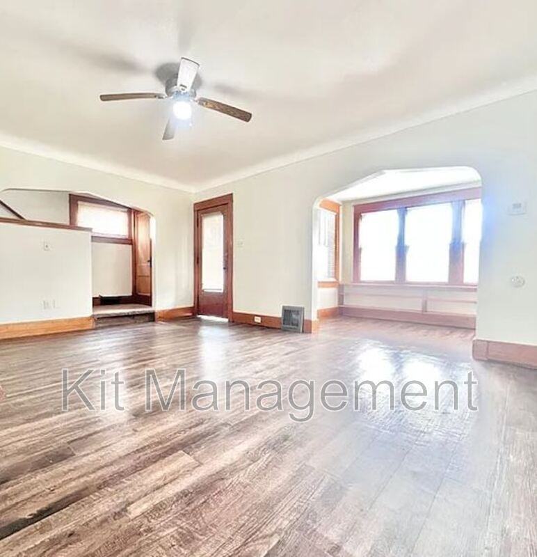 4225 N Haven Ave - Photo 3 of 15