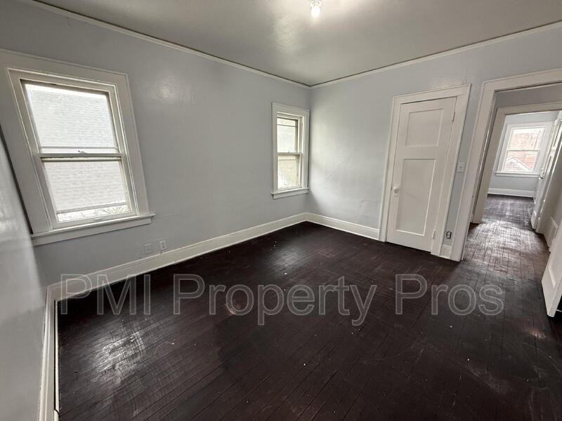 4028 N 13th St - Photo 5 of 11