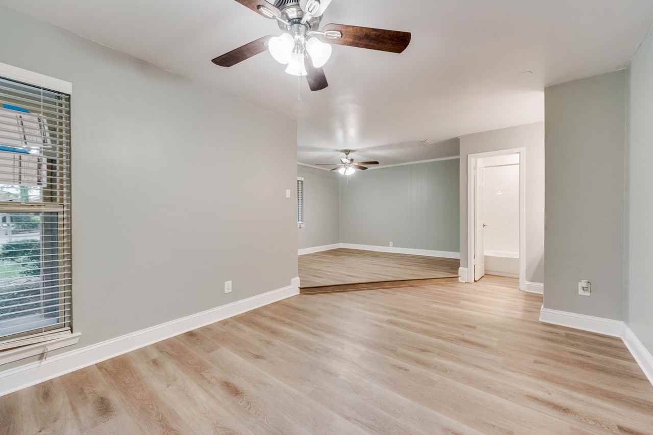 4 Eastlane Pl - Photo 5 of 16