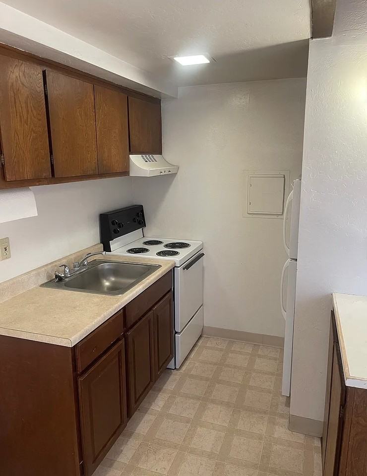 357 Mathilda Dr #7 - Photo 2 of 5