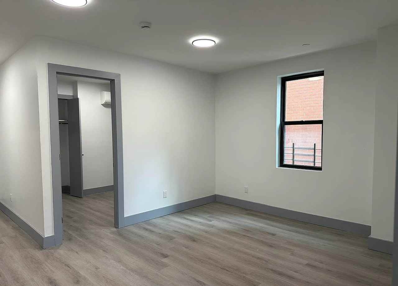 379 E 157th St #2A - Photo 7 of 11