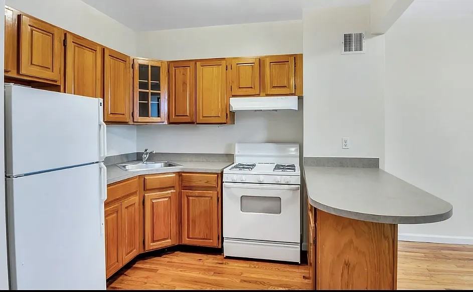 421 Degraw St #5C - Photo 4 of 6