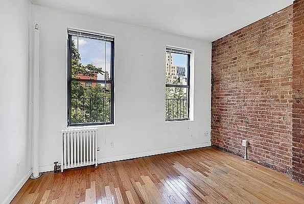 449 W 48th St #3E - Photo 3 of 11