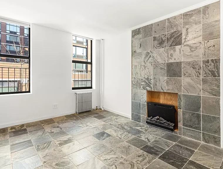 500 W 55th St #4E - Photo 2 of 9