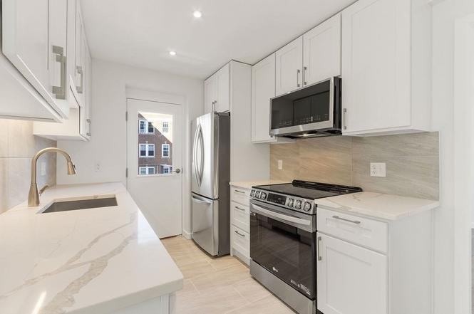 1510 Eddy St - Photo 4 of 8