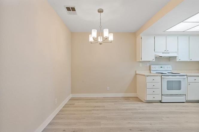 331 Shadow Run Dr - Photo 7 of 16