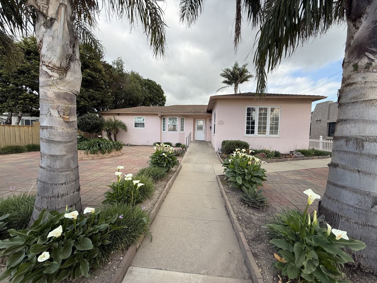 122 N G St - Photo 2 of 29