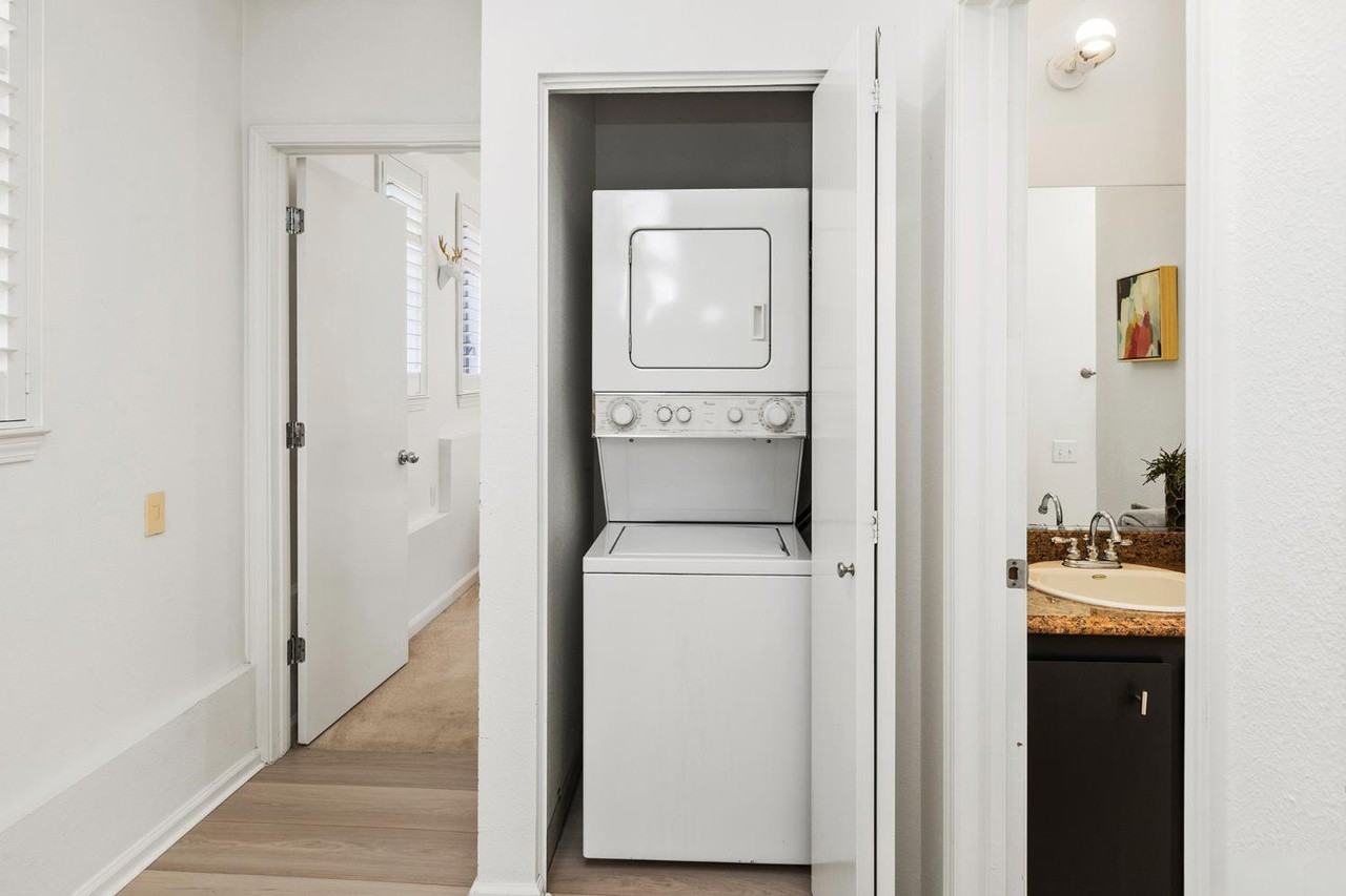 1603 18Th St - Photo 2 of 13