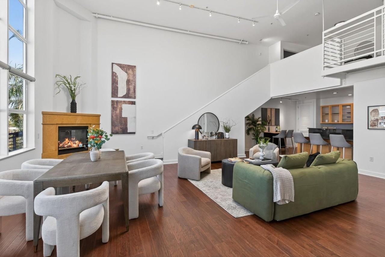 370 De Haro St - Photo 2 of 14