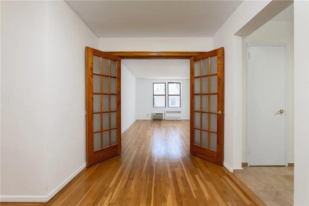 488 Ocean Pkwy #2E - Photo 4 of 7