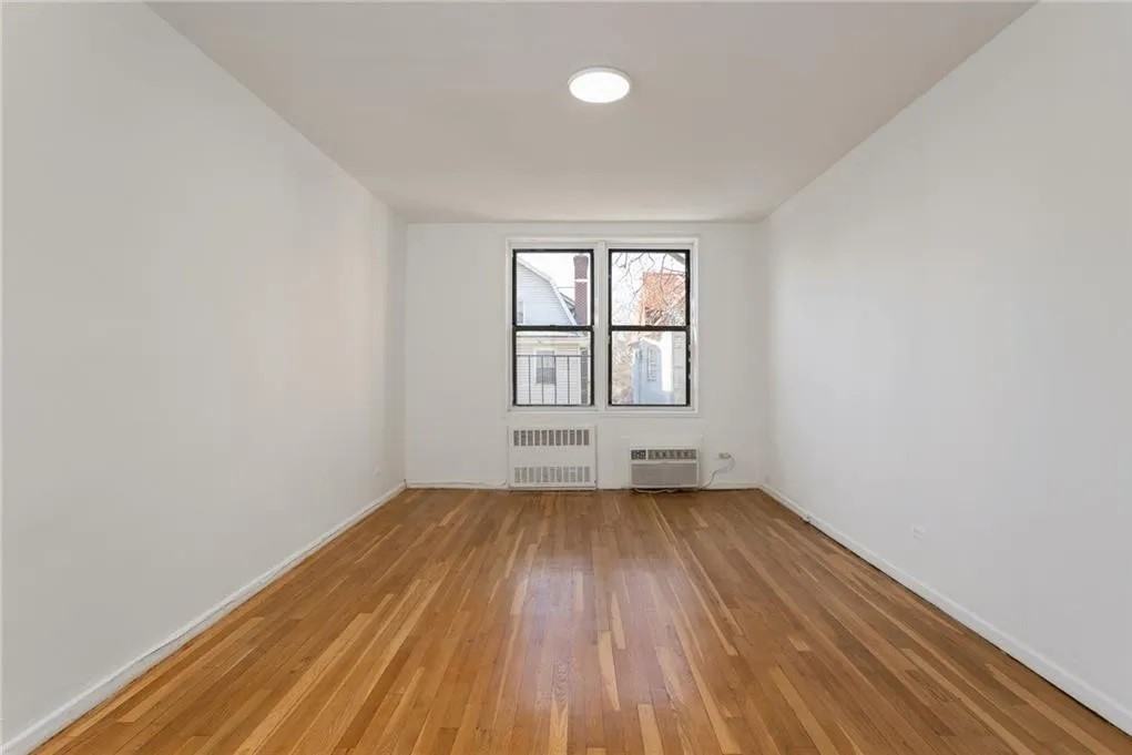 488 Ocean Pkwy #2E - Photo 5 of 7