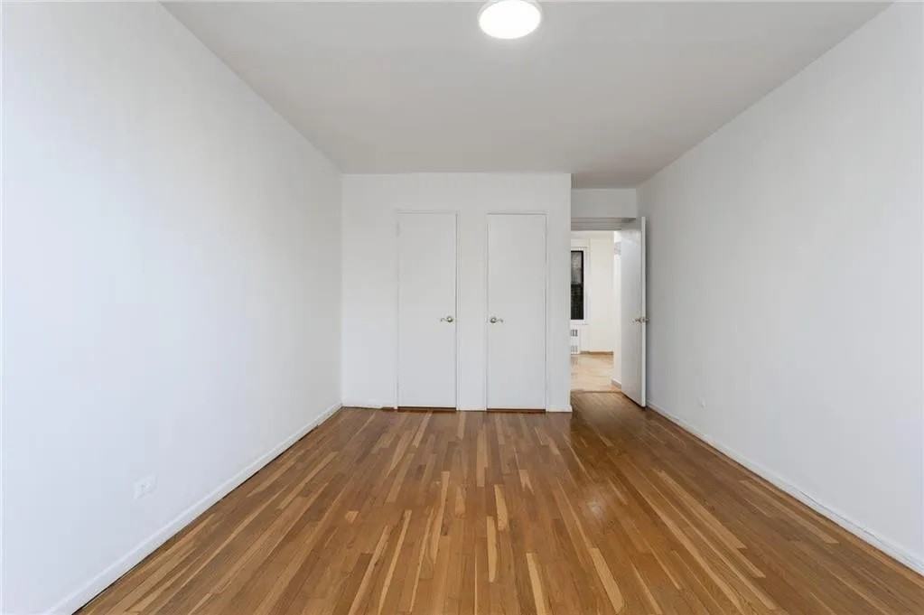 488 Ocean Pkwy #2E - Photo 6 of 7