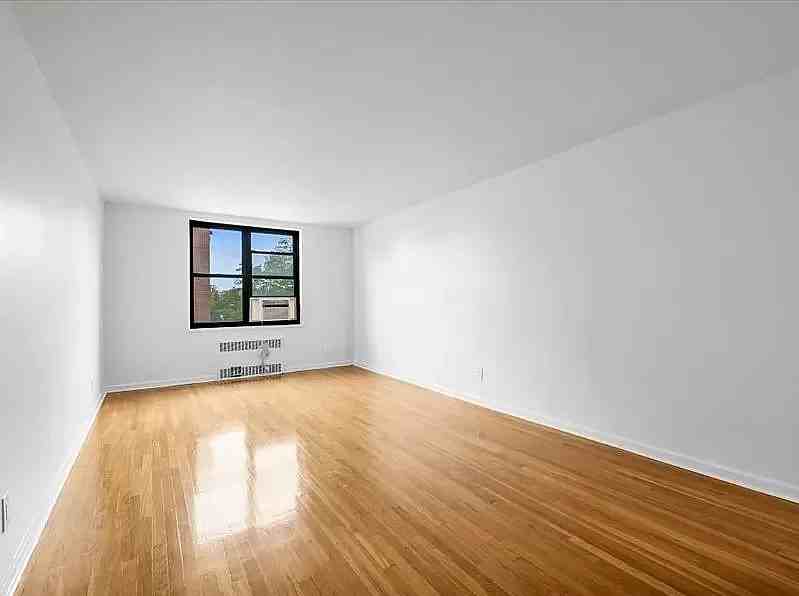 2 W End Ave #4G - Photo 3 of 11