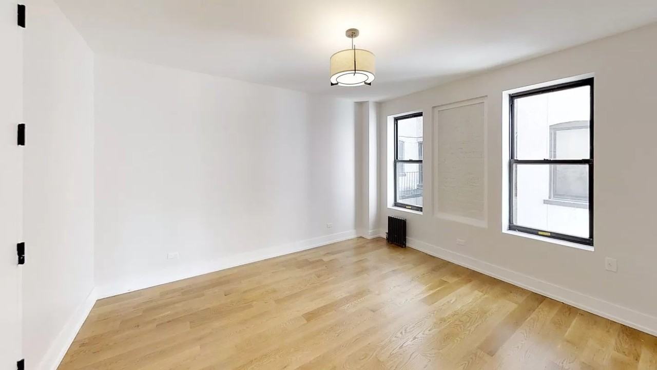 12 Crown St #B08 - Photo 4 of 6