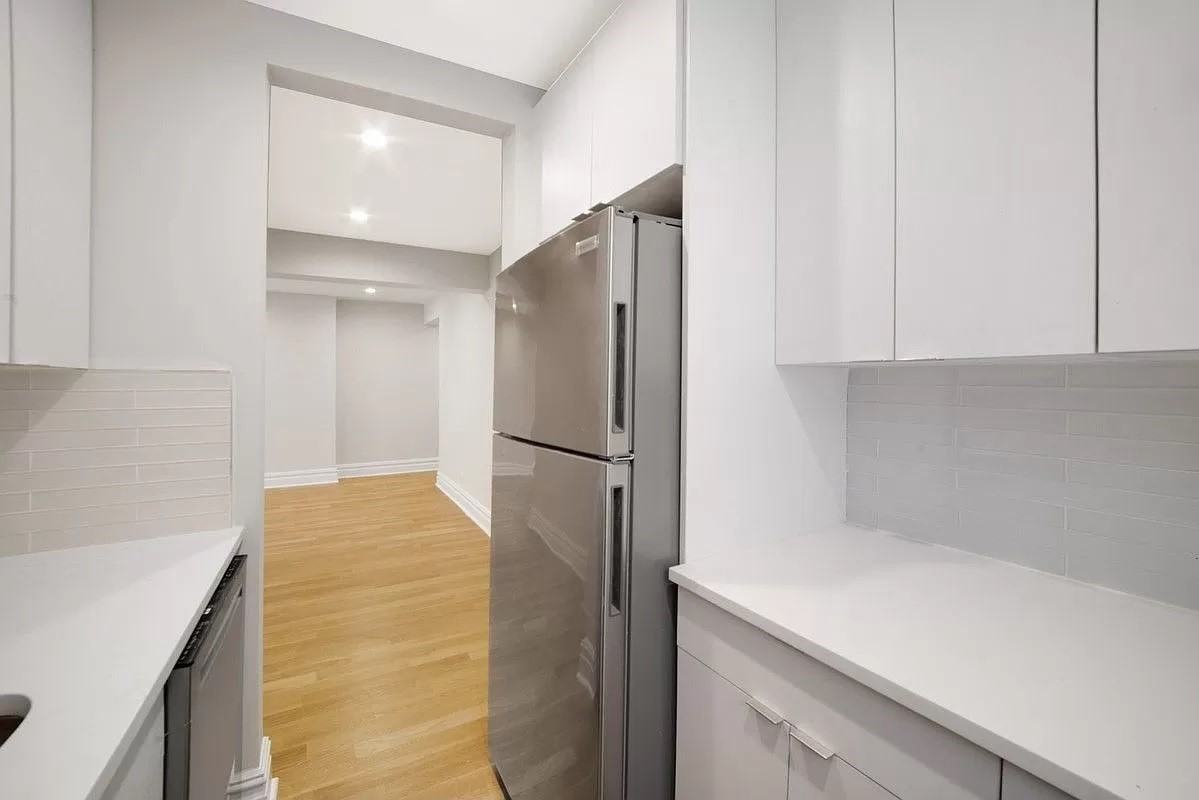 69 Bennett Ave #202 - Photo 2 of 7