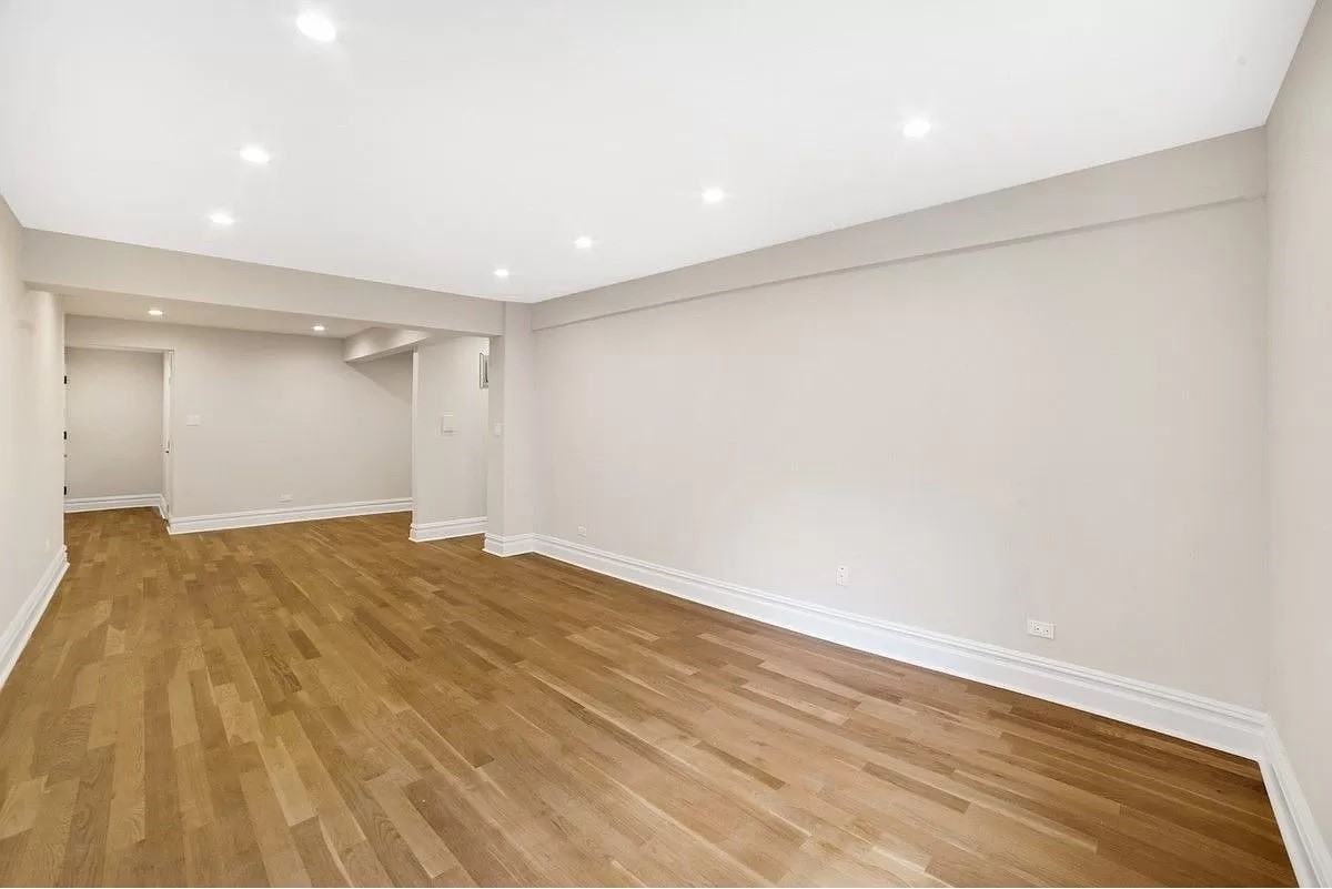 69 Bennett Ave #202 - Photo 4 of 7