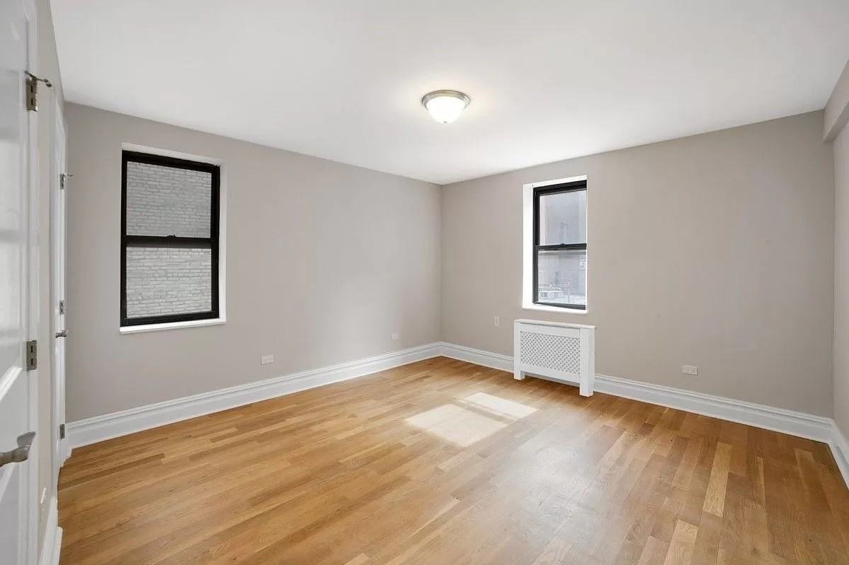 69 Bennett Ave #202 - Photo 5 of 7