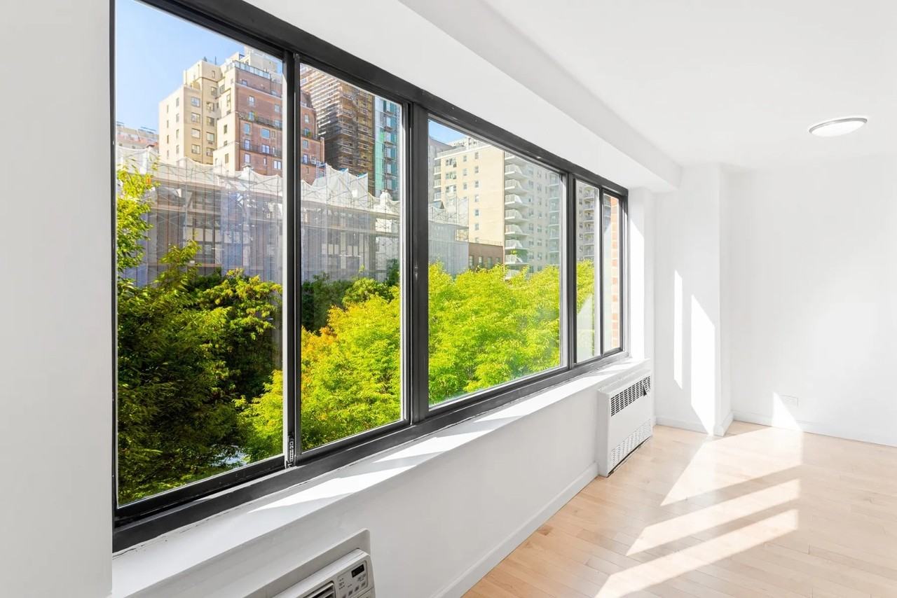 372 Central Park W #5E - Photo 4 of 7