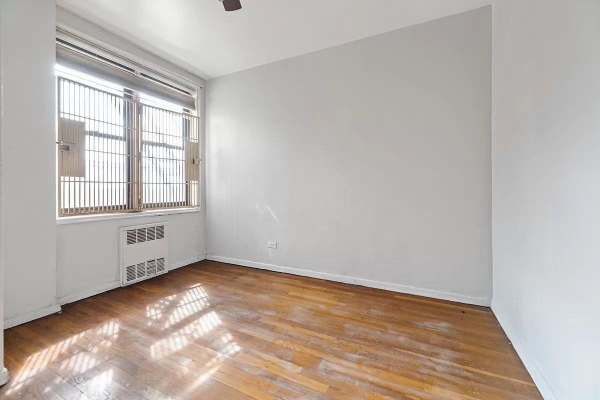 2550 Independence Ave #5C - Photo 4 of 5