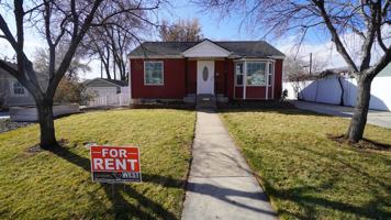 featured image of 165 E Lakeview Dr