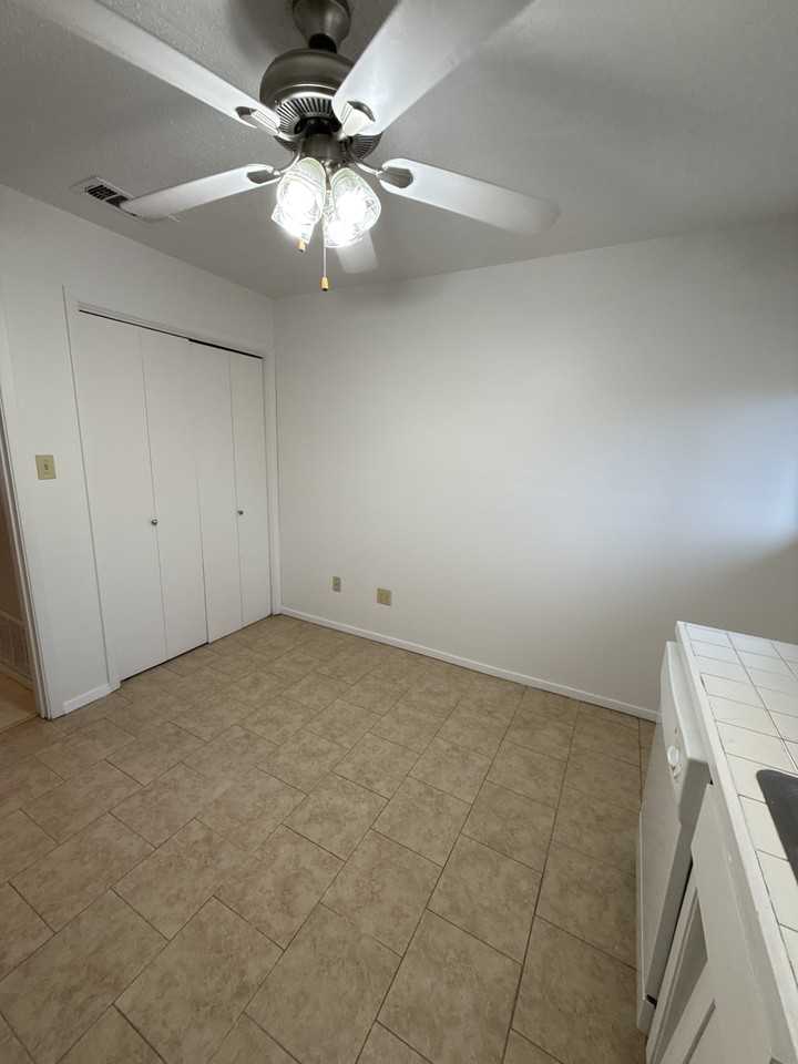 1600 West Lane - Photo 4 of 17