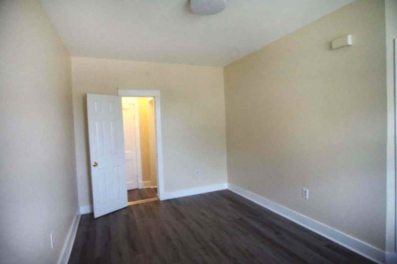 5200 Ballman Ave - Photo 6 of 15