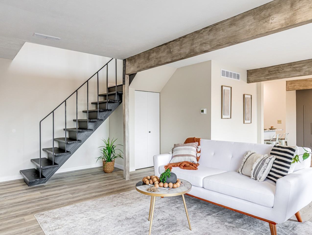 2550 Chamberlain Road - Photo 2 of 8