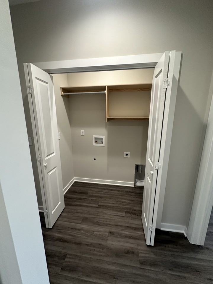 13411 West Haskell Court - Photo 4 of 23