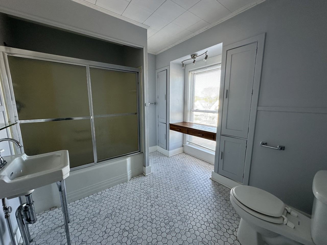 224 State Street - Photo 3 of 5