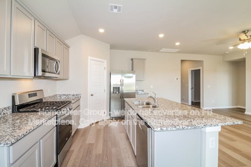 10512 Sw 41st St - Photo 5 of 21