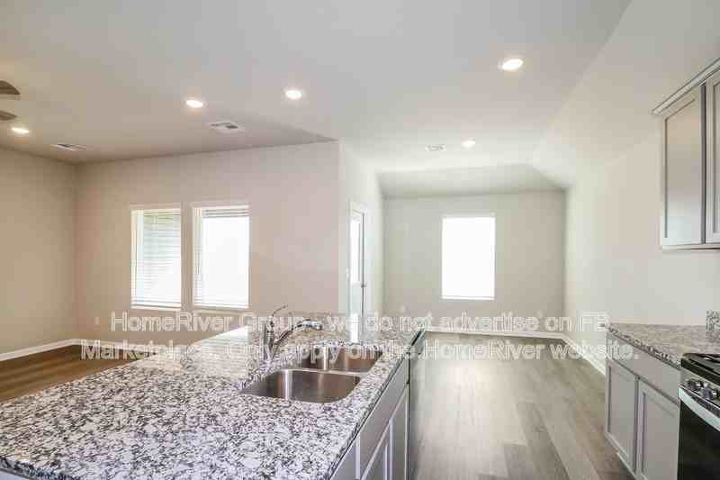 10512 Sw 41st St - Photo 6 of 21