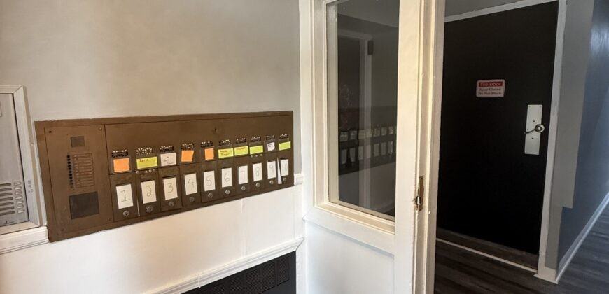 1114 East Genesee Street - Photo 3 of 50