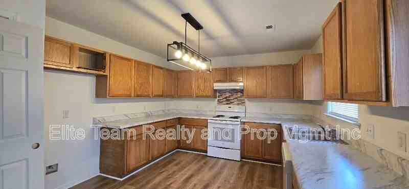 5320 Peach Place Ln - Photo 2 of 26