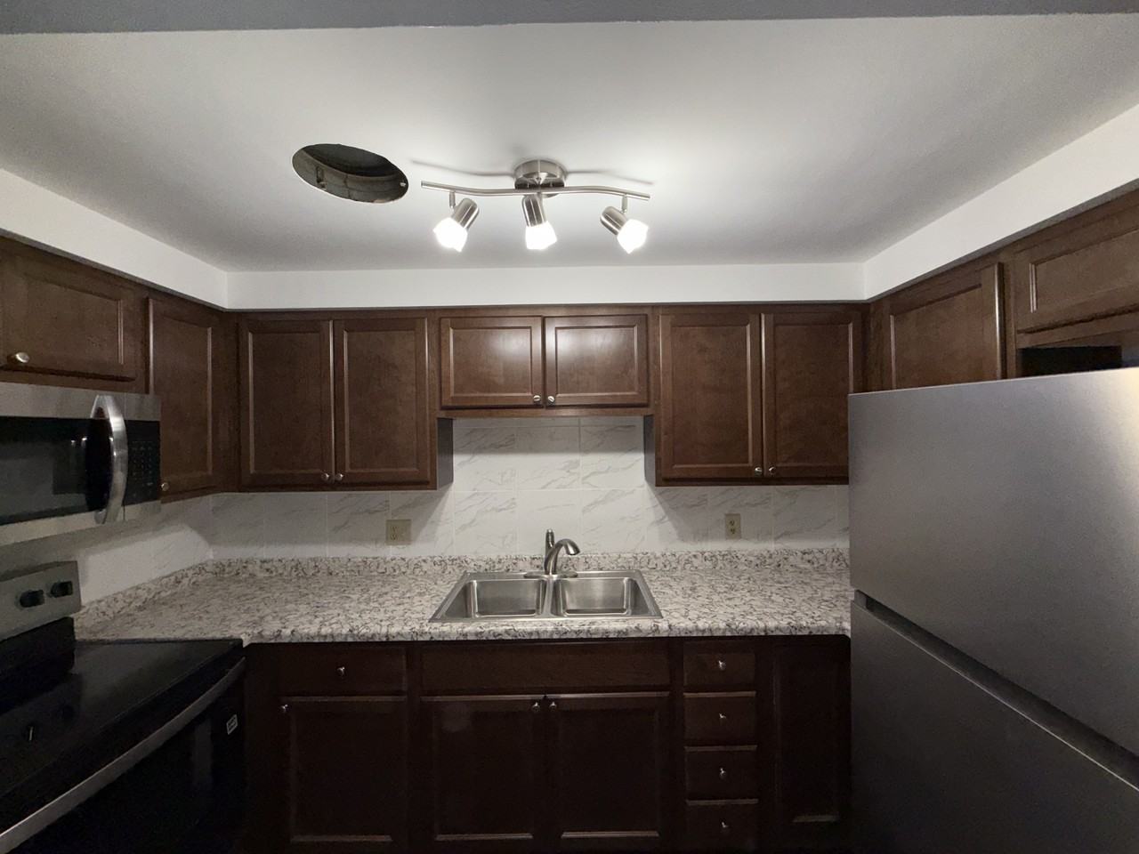 2413 Calypso Road - Photo 4 of 24