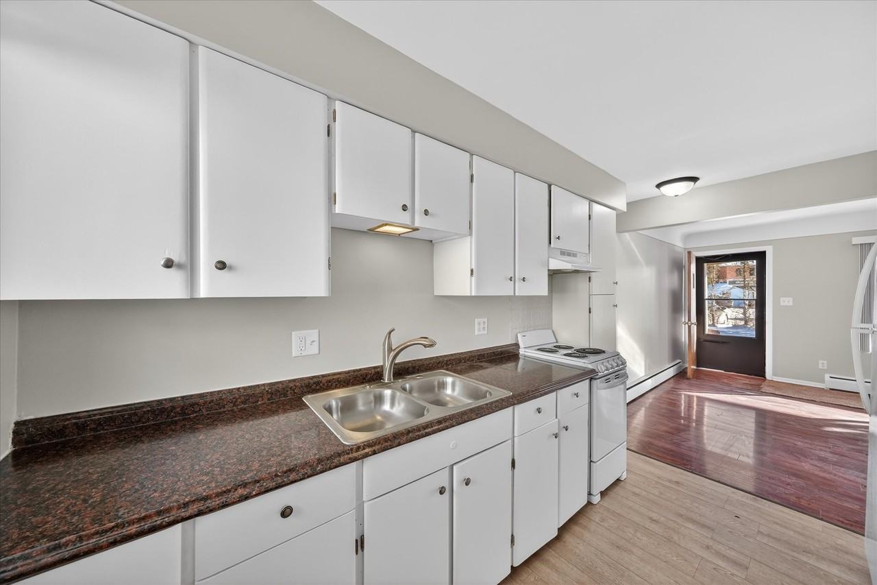 23 West Burdick Street - Photo 4 of 33