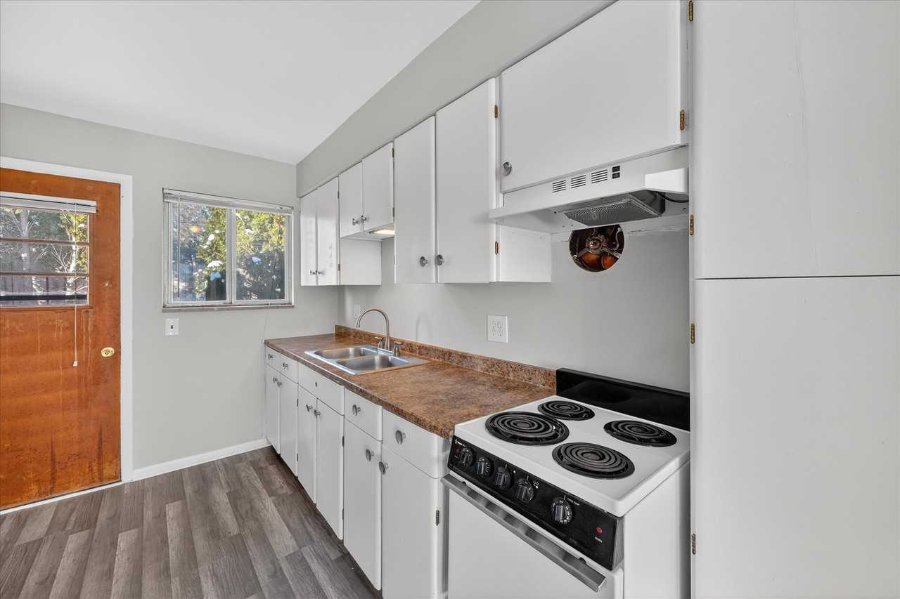 23 West Burdick Street - Photo 4 of 11