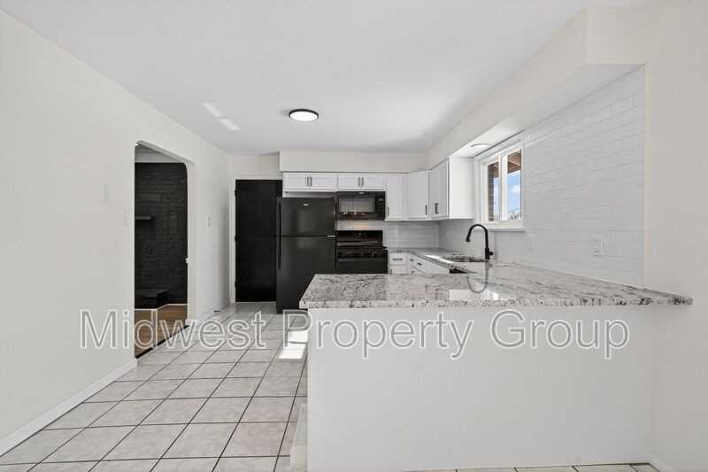 5165 Westwood Dr - Photo 6 of 32